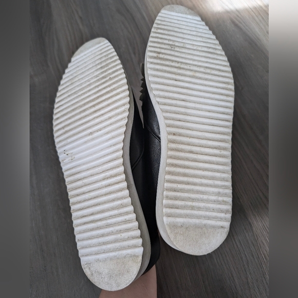 Karl Lagerfeld Leather Slip On with a cat - Picture 9 of 11